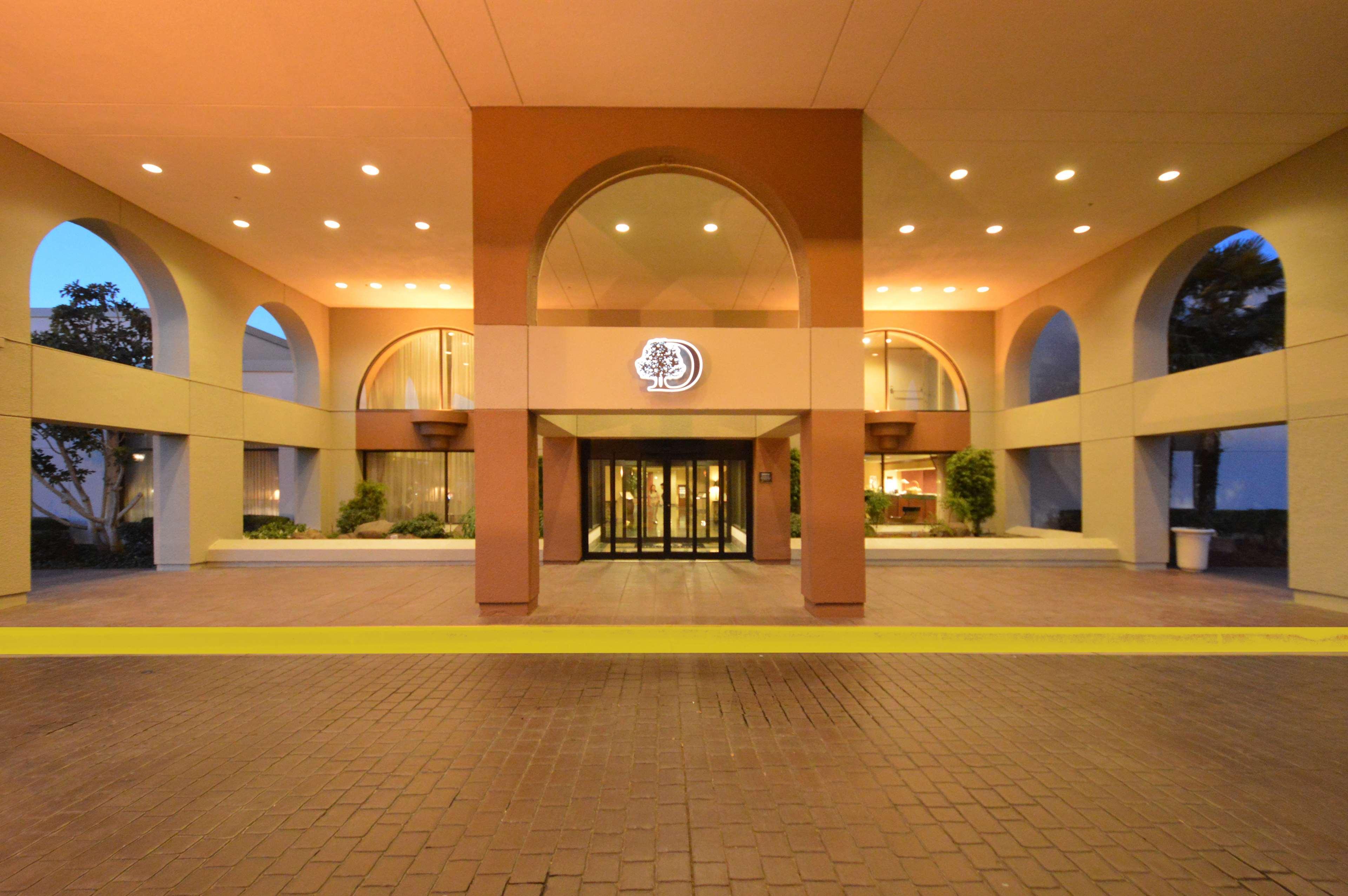 Hotel Doubletree By Hilton Newark-Fremont Esterno foto