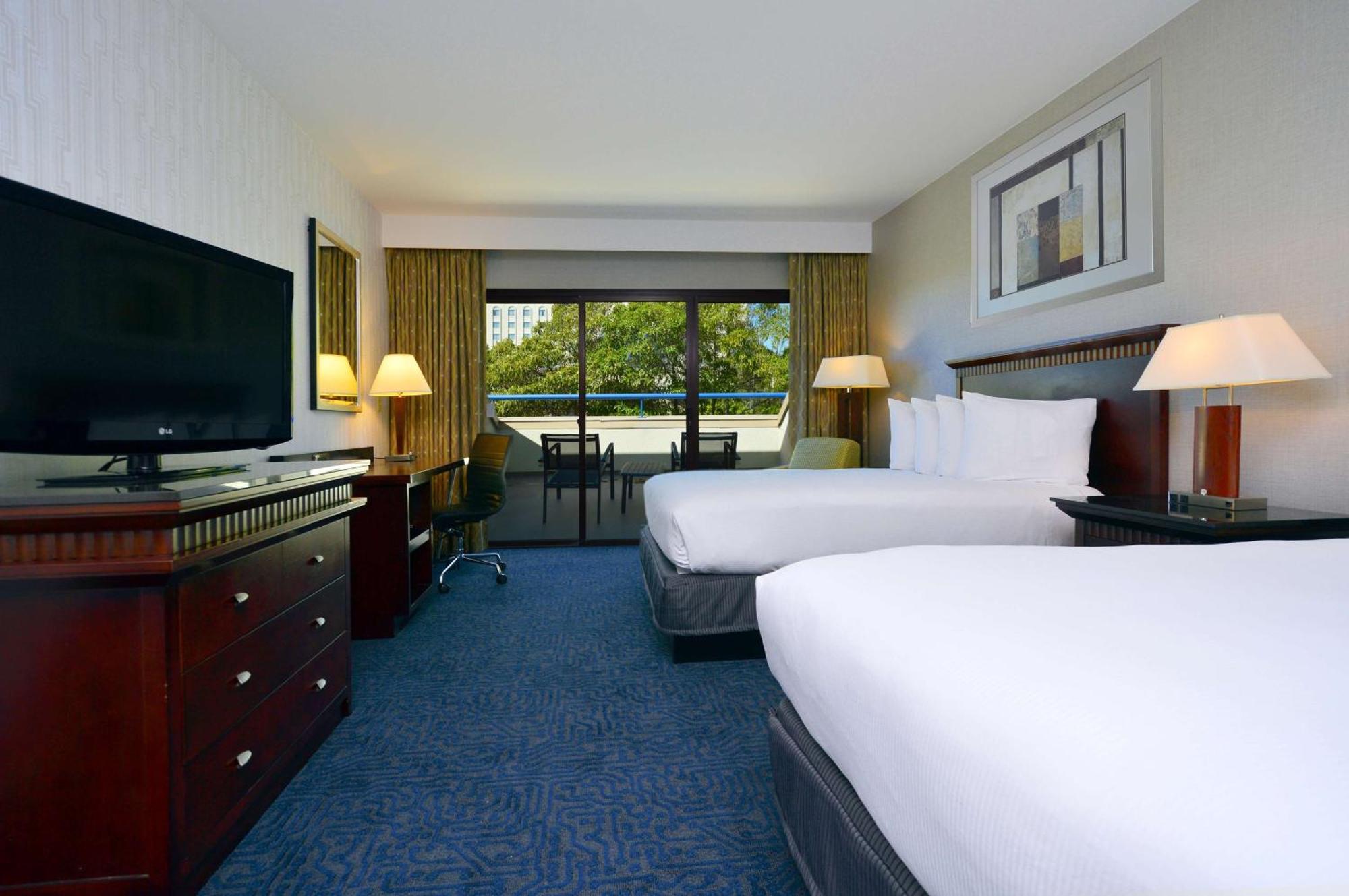 Hotel Doubletree By Hilton Newark-Fremont Esterno foto
