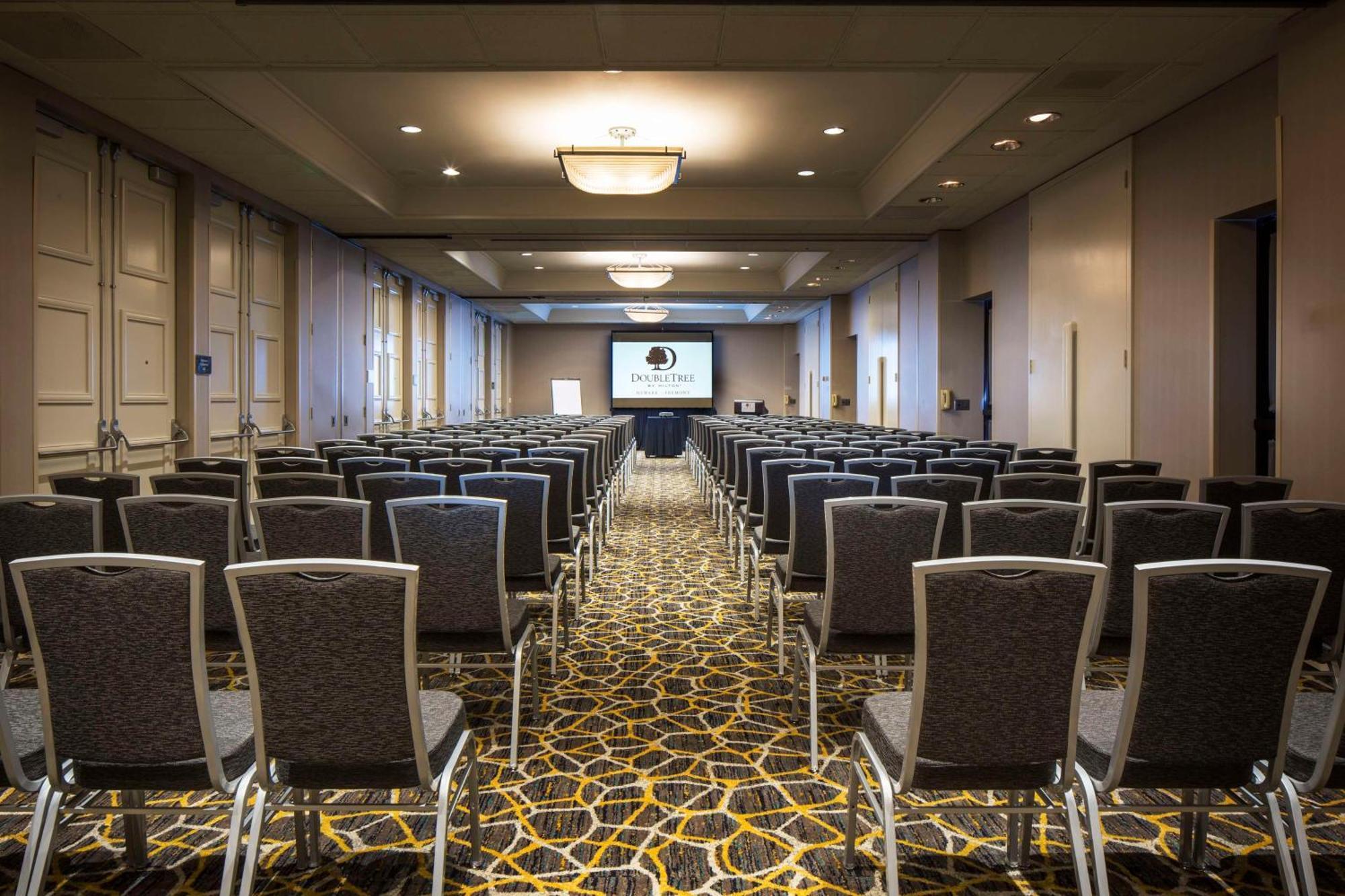 Hotel Doubletree By Hilton Newark-Fremont Esterno foto