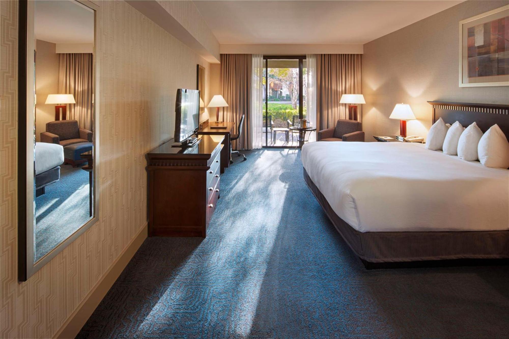 Hotel Doubletree By Hilton Newark-Fremont Esterno foto