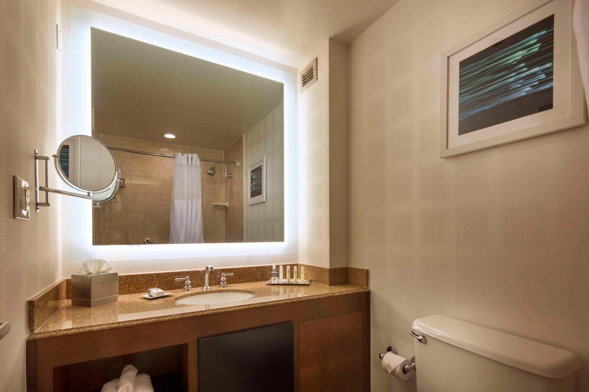 Hotel Doubletree By Hilton Newark-Fremont Esterno foto