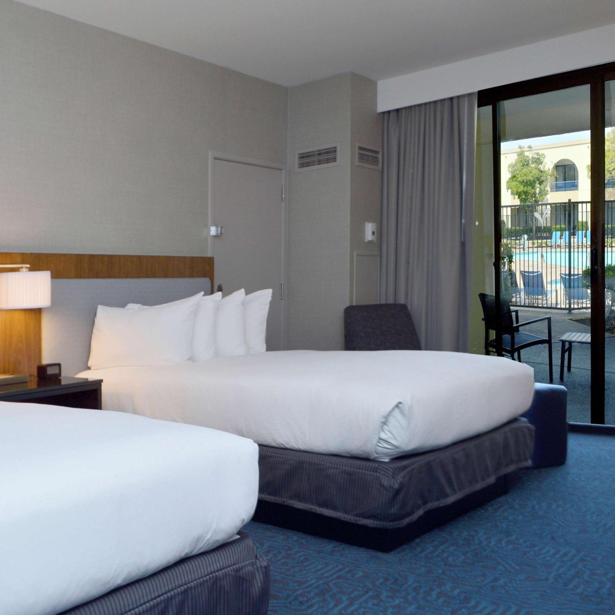 Hotel Doubletree By Hilton Newark-Fremont Esterno foto