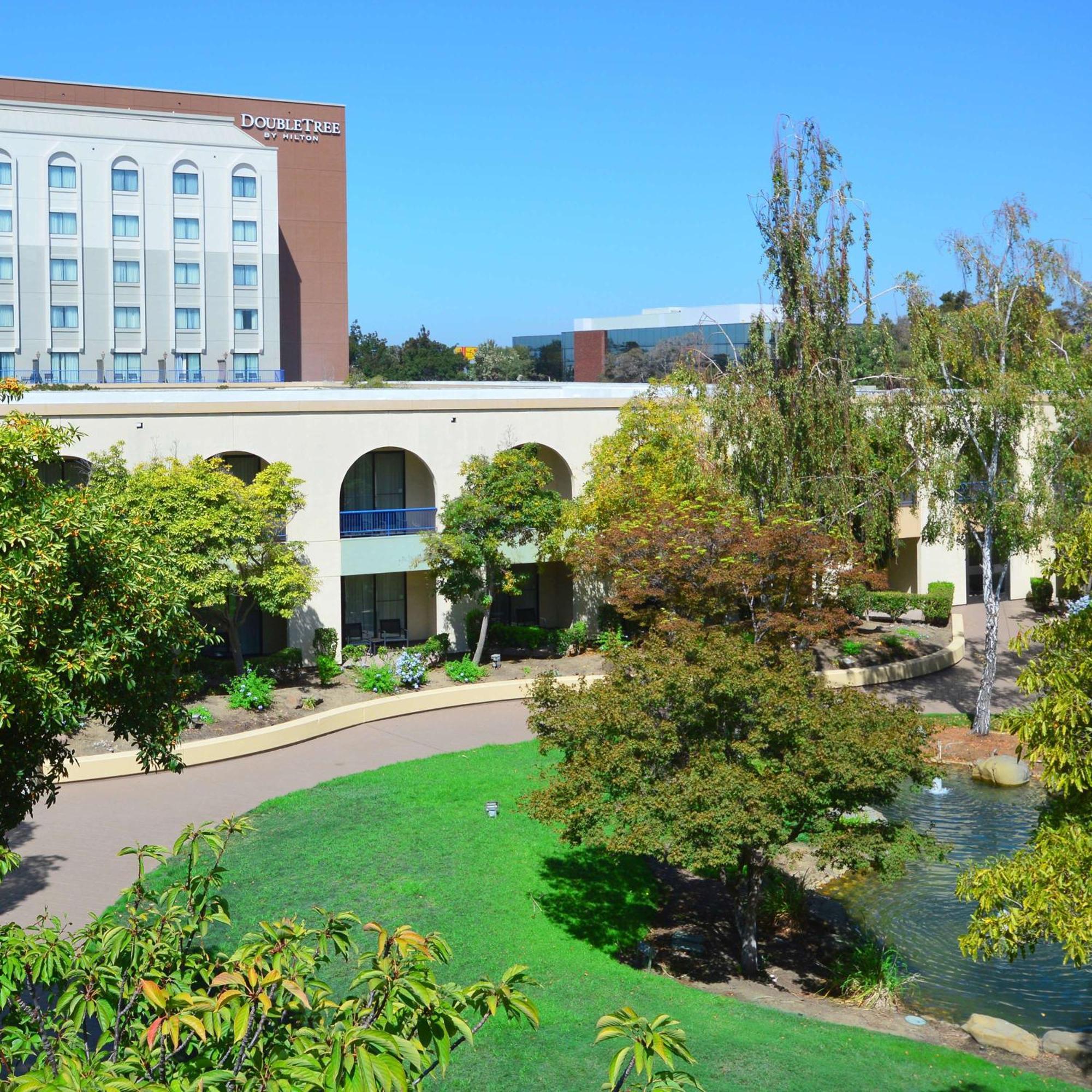 Hotel Doubletree By Hilton Newark-Fremont Esterno foto