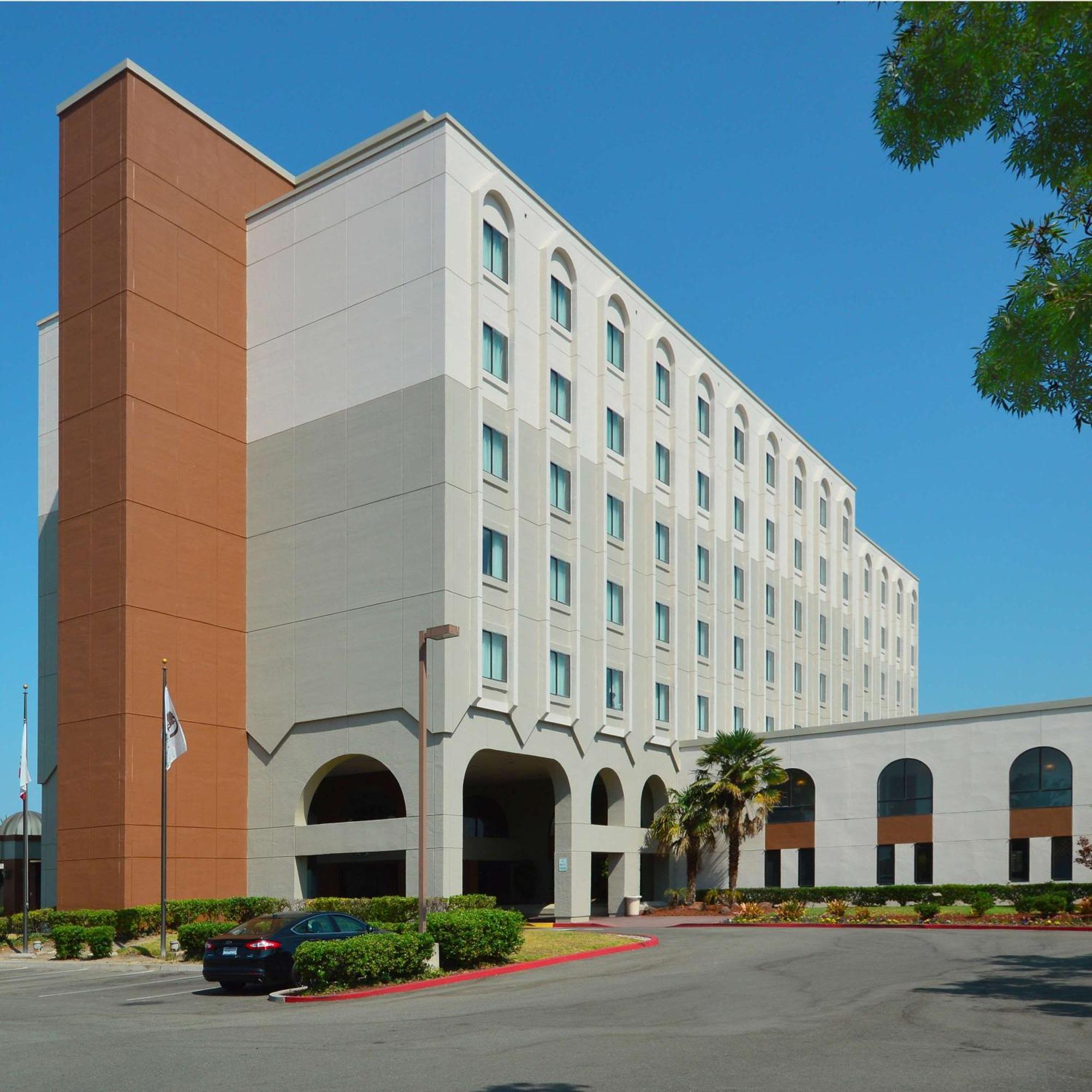 Hotel Doubletree By Hilton Newark-Fremont Esterno foto