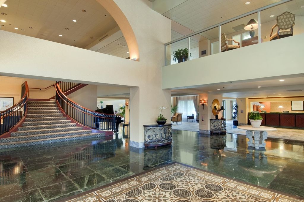 Hotel Doubletree By Hilton Newark-Fremont Interno foto
